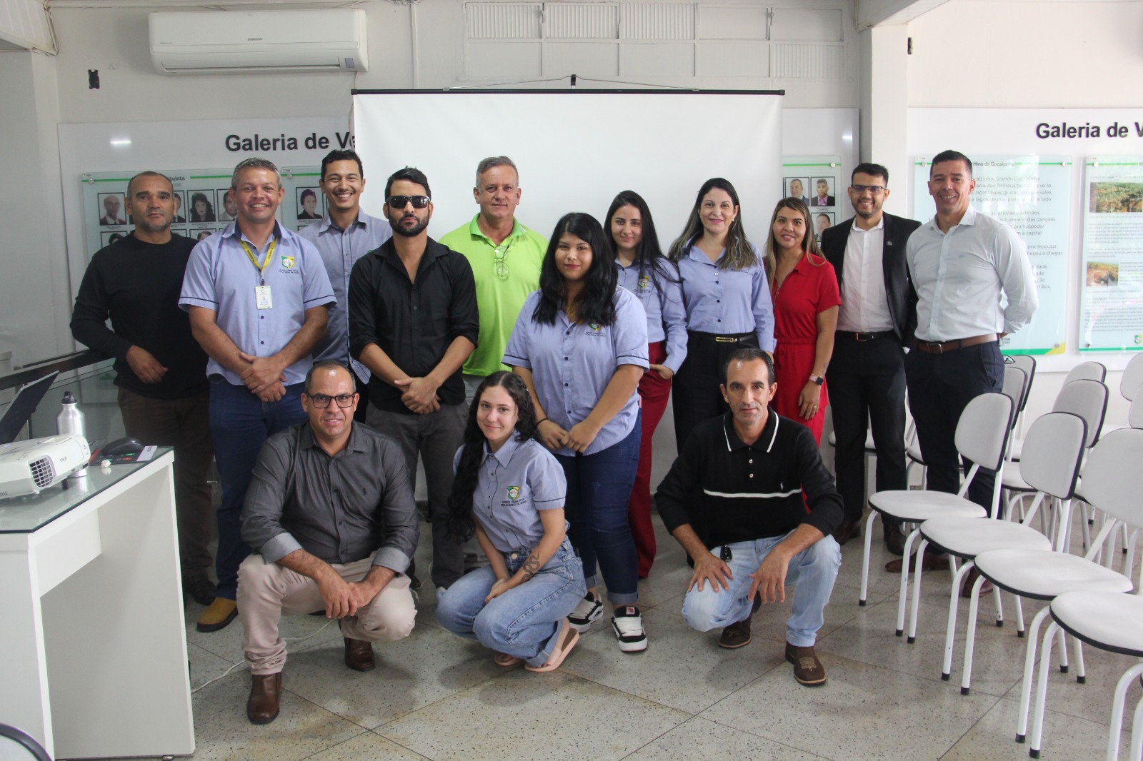 Câmara Municipal promove dia de capacitação com cursos sobre Licitação e Oratória