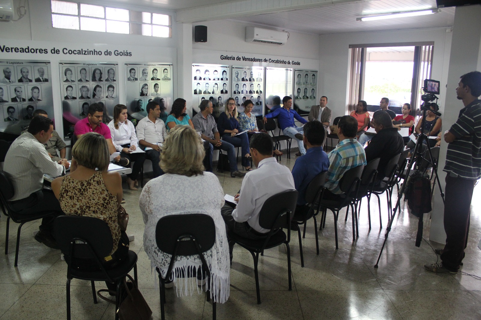 Em reunião na Câmara vereadores discutem segurança nas escolas com outras autoridades competentes