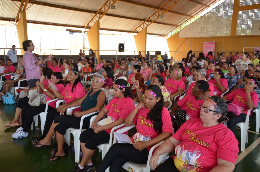 Vereadores prestigiam evento em homenagem ao Dia Internacional da  Mulher