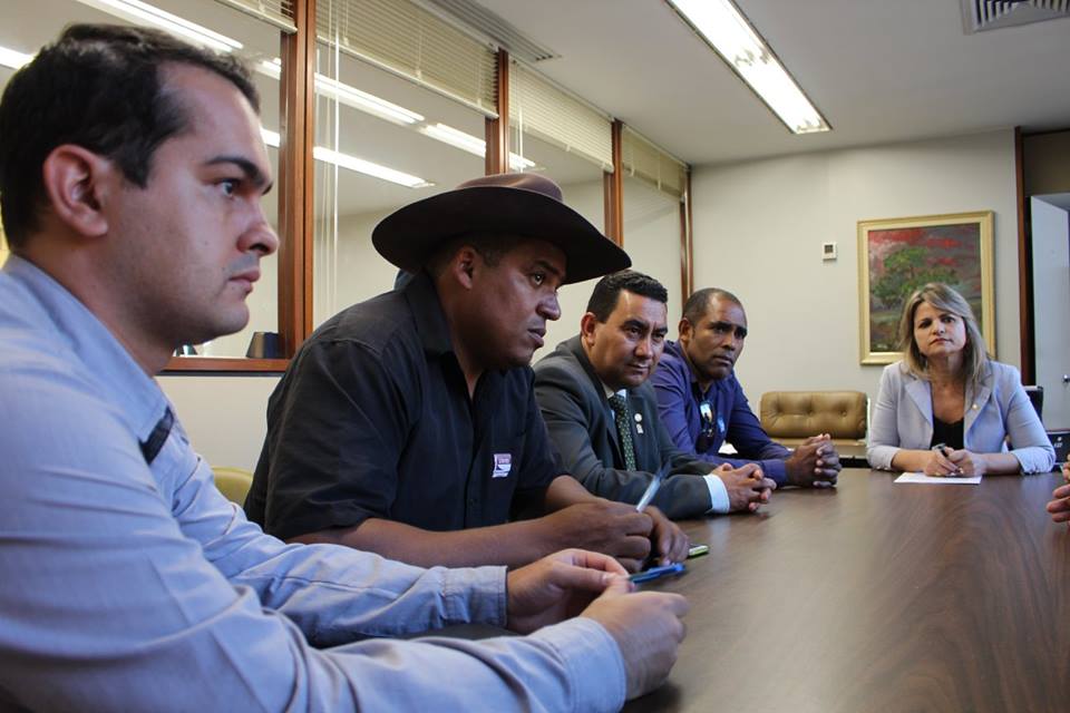 Presidente da Câmara e o vice se reúnem com deputada em busca de benefícios