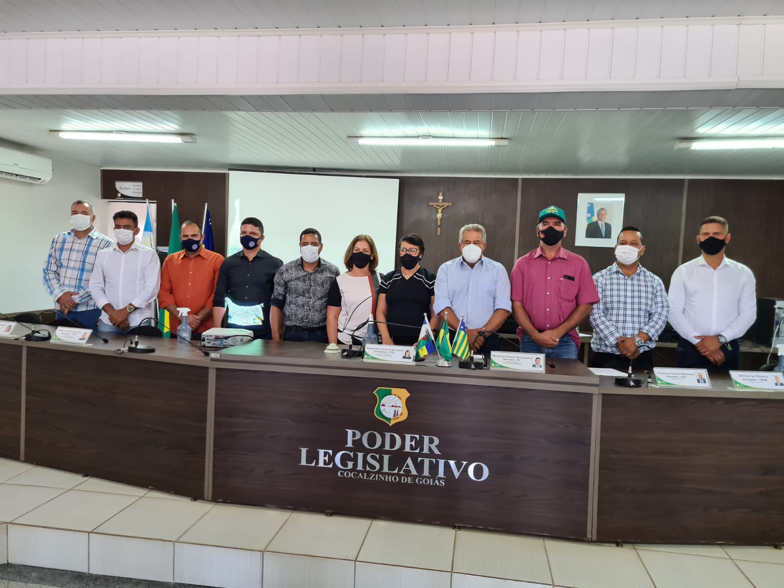 Senador Luiz do Carmo é recebido pelos Vereadores e Prefeito na Câmara Municipal