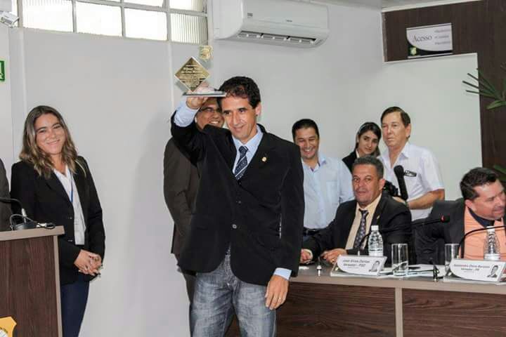 Despedida e homenagens marcam a última sessão de 2016