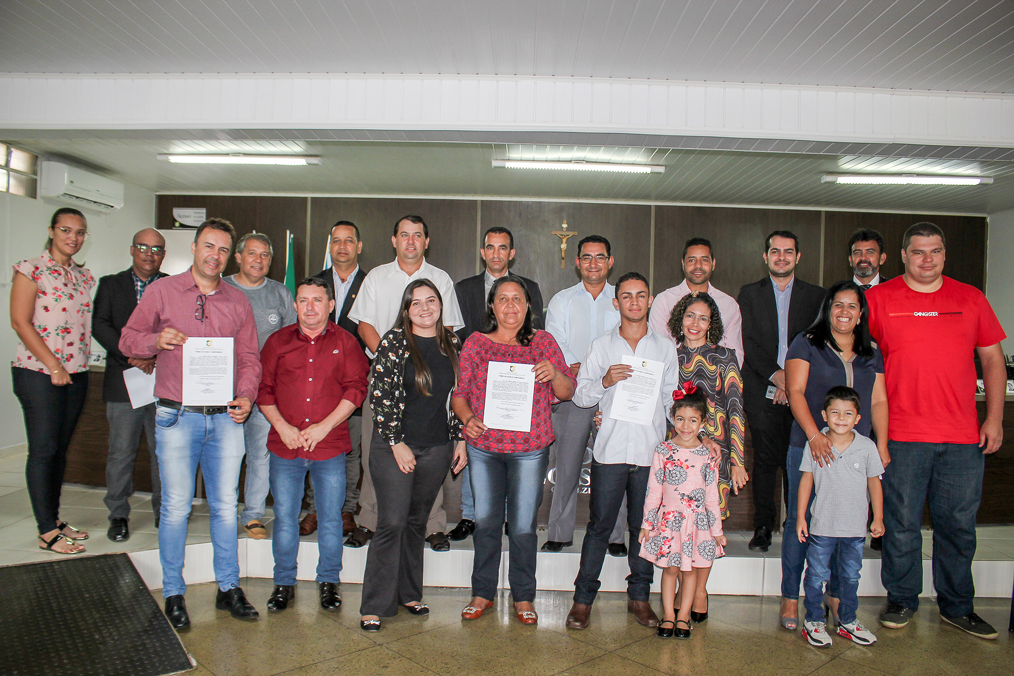 Entrega da Gestão a nova Mesa Diretora e assinatura da efetivação dos servidores concursados