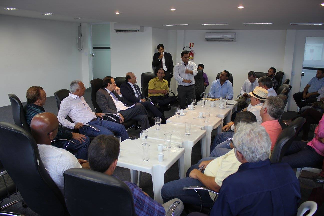 Presidente solicita ao deputado,  Jovair Arantes, emendas para serem aplicadas no município