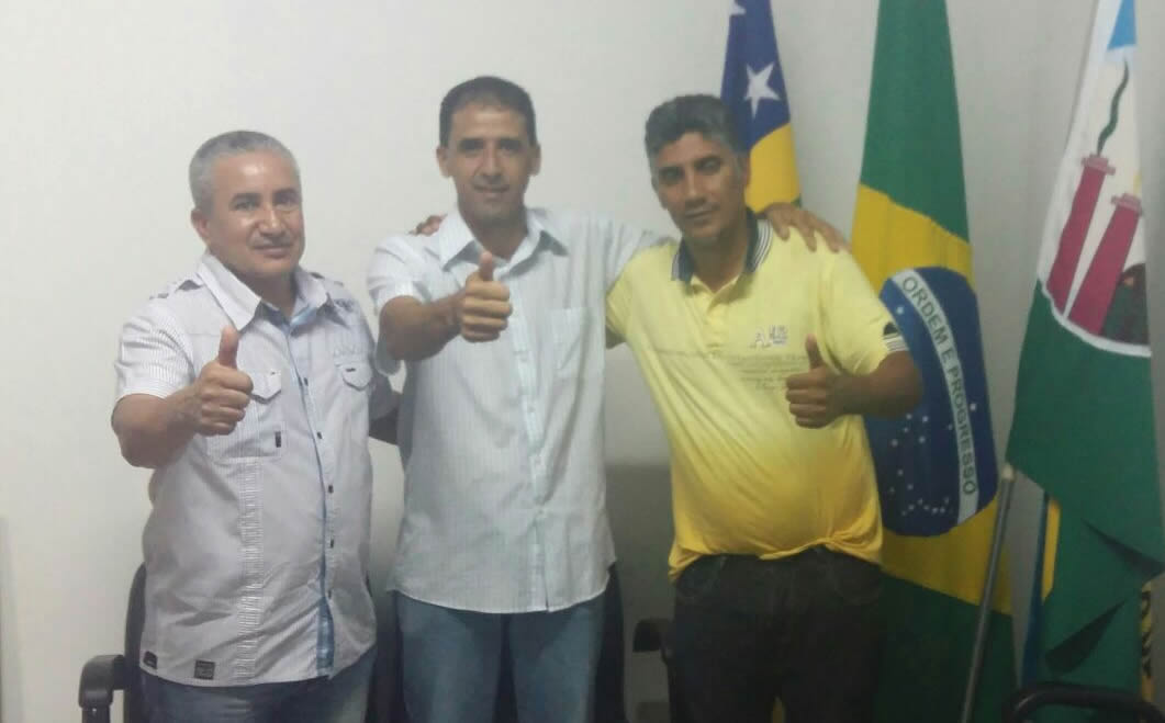 Presidente recebe visita do vereador eleito, Júlio Lima.