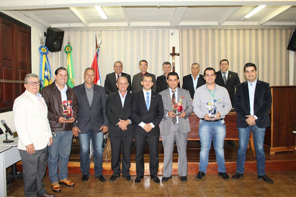 Vereadores visitam a Câmara Municipal de Pirenópolis e participam de Sessão