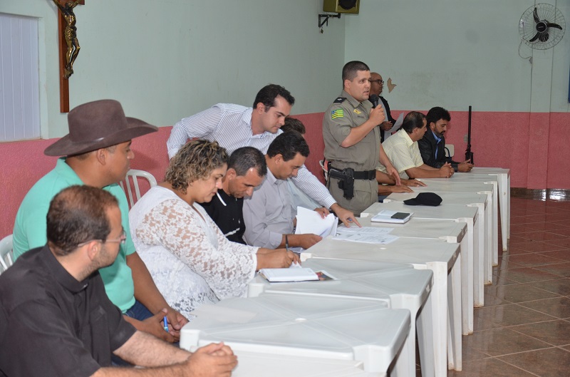 Vereadores participam de audiência em Girassol para tratar sobre segurança pública